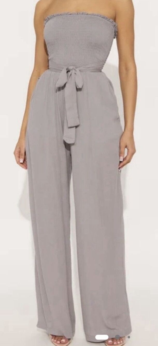 NWT Graffiti Vineyard Vibes Strapless Smocked Jumpsuit Gray Small Belted